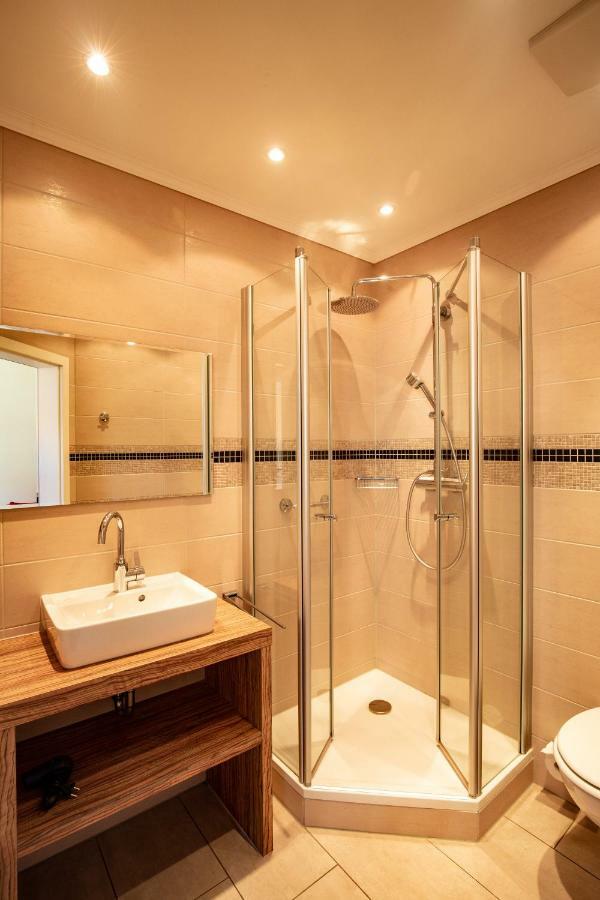 Hotel Mosella บุลลาย ภายนอก รูปภาพ